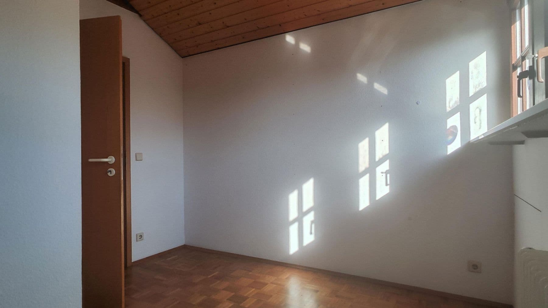 Prodej bytu 4+1 96 m², Waldbronn, Bádensko-Württembersko Prodej bytu 4+1 96 m², Waldbronn, Bádensko-Württembersko