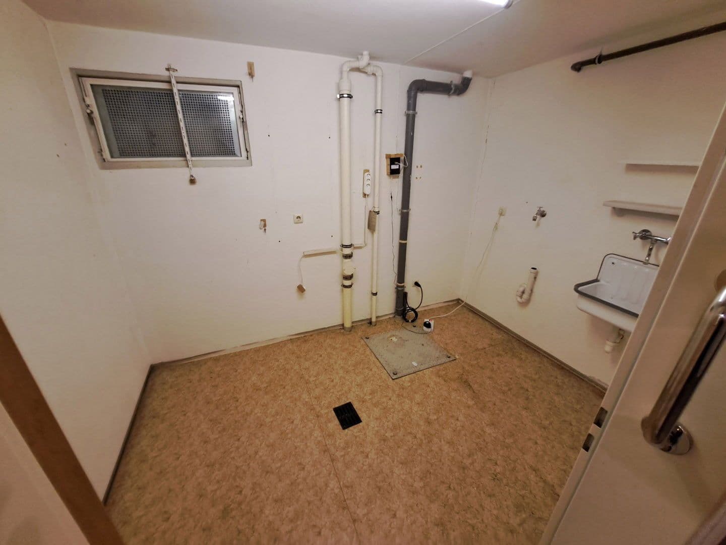 Prodej domu 268 m², pozemek 1.086 m², Ludwig-Ganghofer-Str. 36, Grünwald, Bavorsko Prodej domu 268 m², pozemek 1.086 m², Ludwig-Ganghofer-Str. 36, Grünwald, Bavorsko