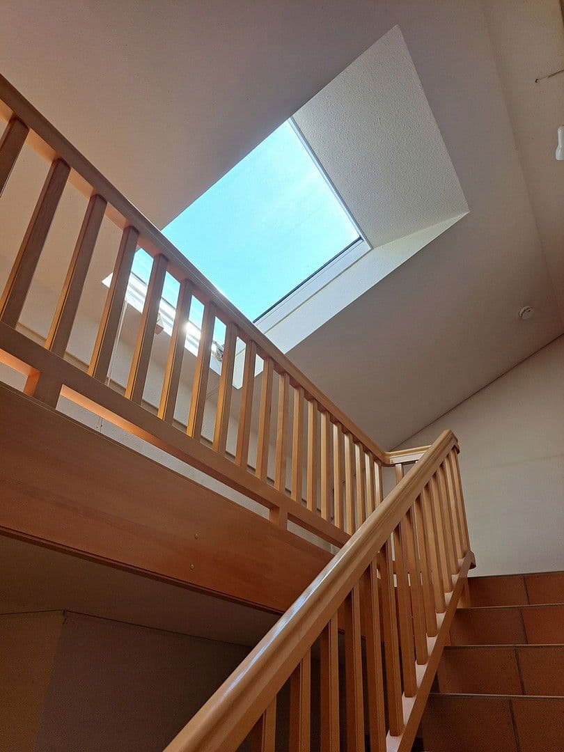 Prodej domu 268 m², pozemek 1.086 m², Ludwig-Ganghofer-Str. 36, Grünwald, Bavorsko Prodej domu 268 m², pozemek 1.086 m², Ludwig-Ganghofer-Str. 36, Grünwald, Bavorsko