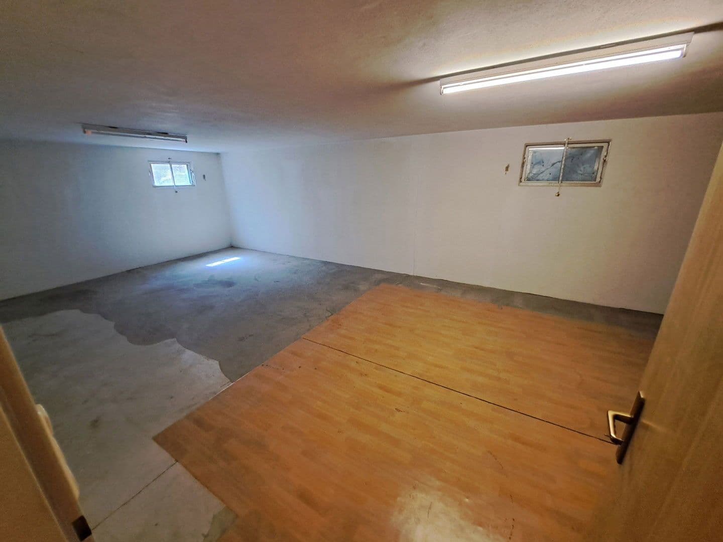 Prodej domu 268 m², pozemek 1.086 m², Ludwig-Ganghofer-Str. 36, Grünwald, Bavorsko Prodej domu 268 m², pozemek 1.086 m², Ludwig-Ganghofer-Str. 36, Grünwald, Bavorsko