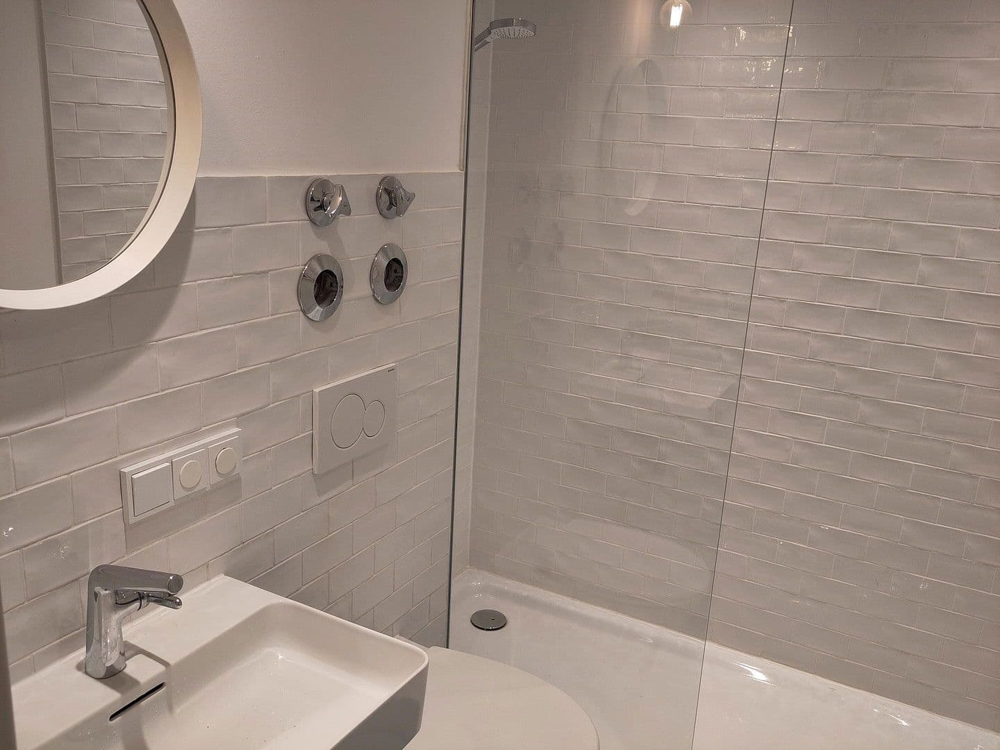 Pronájem bytu 3+1 102 m², Memlingstr. 2, München, Bavorsko Pronájem bytu 3+1 102 m², Memlingstr. 2, München, Bavorsko