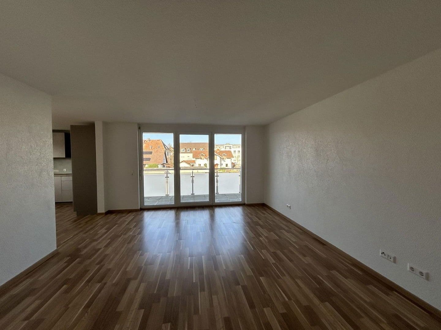 Pronájem bytu 3+1 84 m², Neuenburg am Rhein, Bádensko-Württembersko Pronájem bytu 3+1 84 m², Neuenburg am Rhein, Bádensko-Württembersko