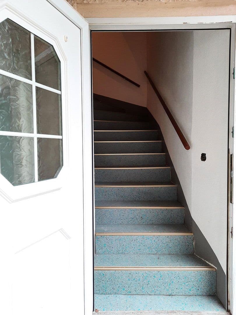 Pronájem domu 77 m², pozemek 200 m², Chemnitzer Str. 15, Limbach-Oberfrohna, Sasko Pronájem domu 77 m², pozemek 200 m², Chemnitzer Str. 15, Limbach-Oberfrohna, Sasko