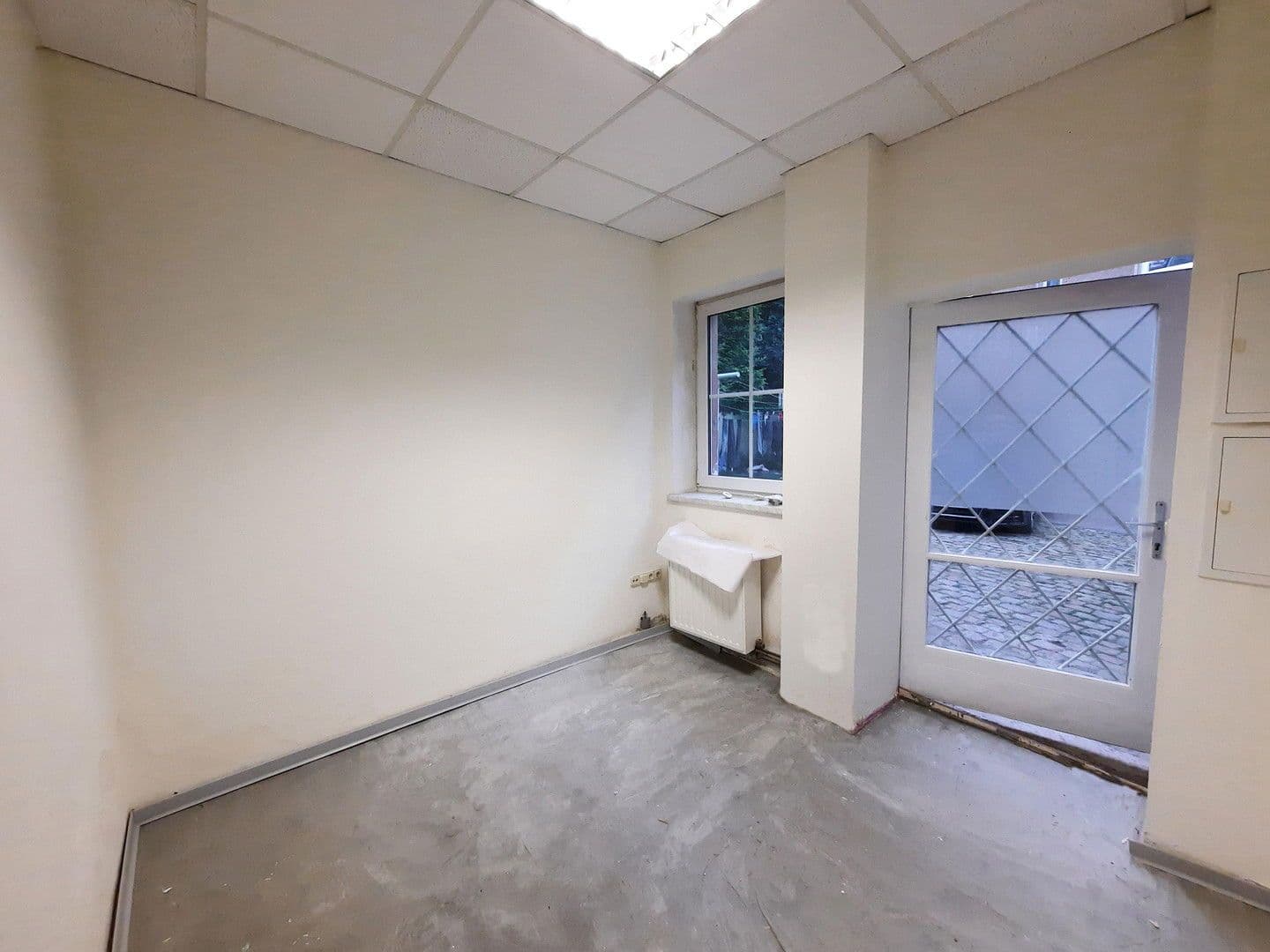 Pronájem domu 77 m², pozemek 200 m², Chemnitzer Str. 15, Limbach-Oberfrohna, Sasko Pronájem domu 77 m², pozemek 200 m², Chemnitzer Str. 15, Limbach-Oberfrohna, Sasko