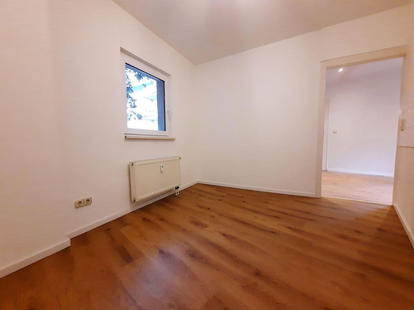 Pronájem domu 77 m², pozemek 200 m², Chemnitzer Str. 15, Limbach-Oberfrohna, Sasko Pronájem domu 77 m², pozemek 200 m², Chemnitzer Str. 15, Limbach-Oberfrohna, Sasko