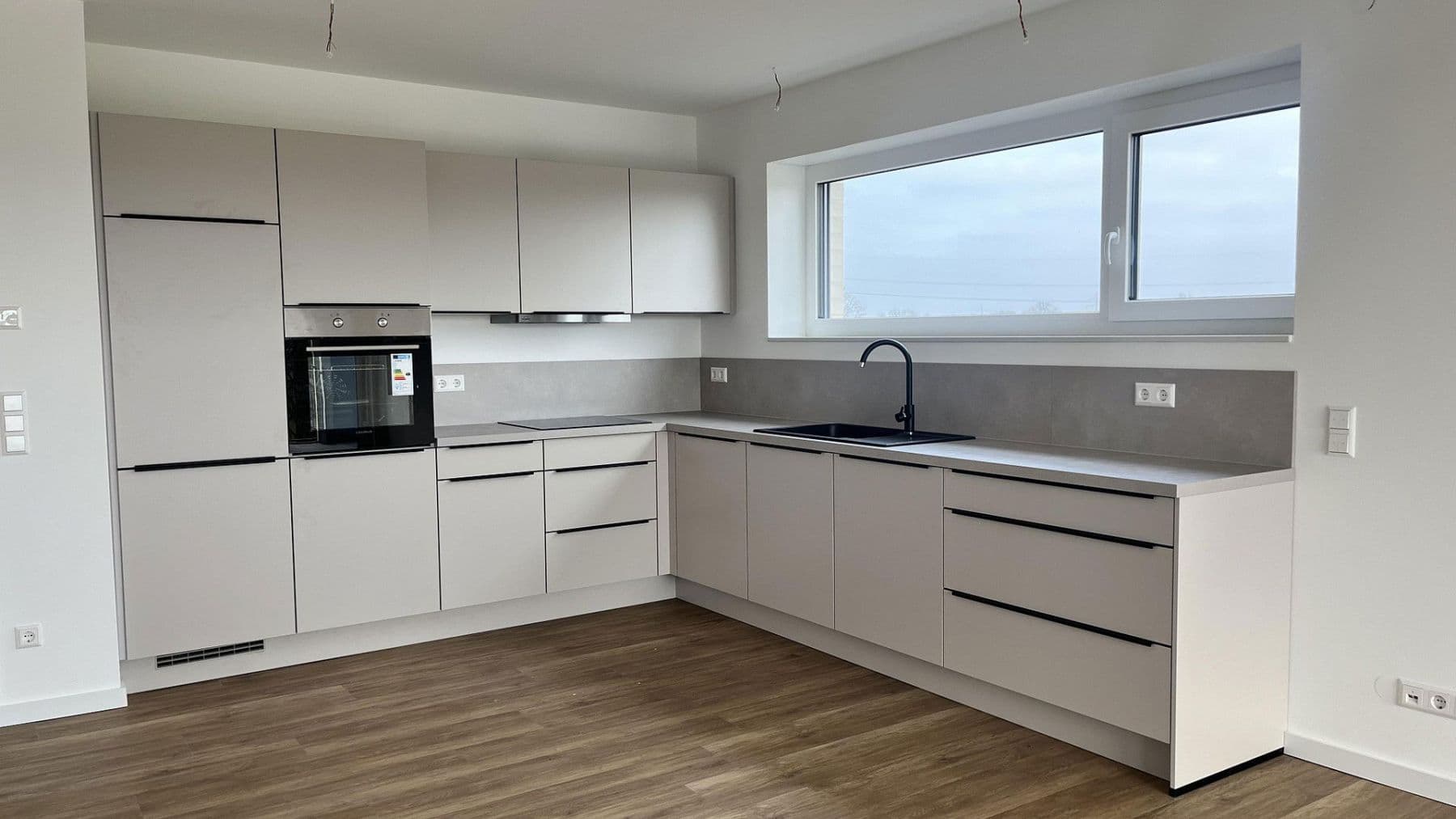 Pronájem bytu 3+1 83 m², Am Triftbaum 12, Rheda-Wiedenbrück, Severní Porýní-Vestfálsko Pronájem bytu 3+1 83 m², Am Triftbaum 12, Rheda-Wiedenbrück, Severní Porýní-Vestfálsko