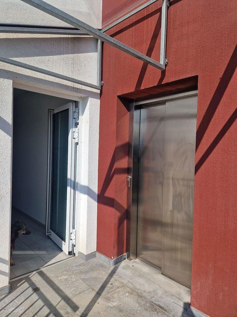 Pronájem bytu 4+1 155 m², Grenzach-Wyhlen, Bádensko-Württembersko Pronájem bytu 4+1 155 m², Grenzach-Wyhlen, Bádensko-Württembersko