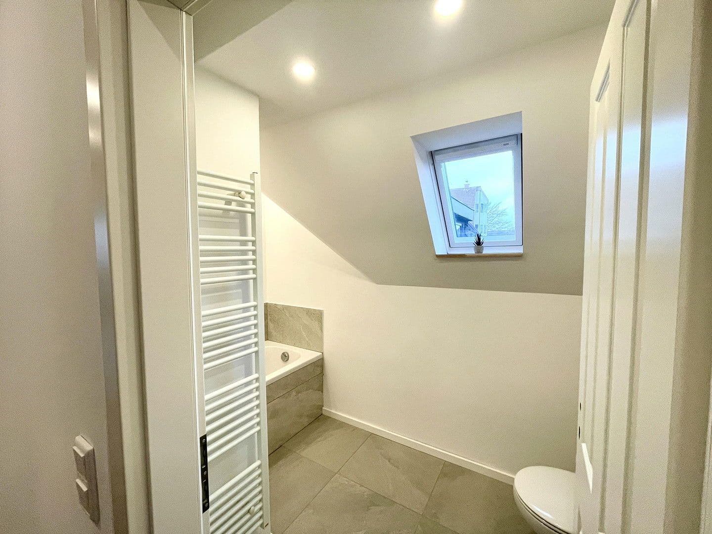 Prodej bytu 3+1 94 m², Theodor-Storm-Straße 12, Büsum, Šlesvicko-Holštýnsko Prodej bytu 3+1 94 m², Theodor-Storm-Straße 12, Büsum, Šlesvicko-Holštýnsko