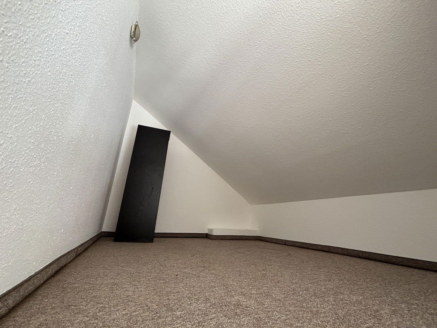 Pronájem bytu 1+kk 30 m², Freudenstadt, Bádensko-Württembersko Pronájem bytu 1+kk 30 m², Freudenstadt, Bádensko-Württembersko