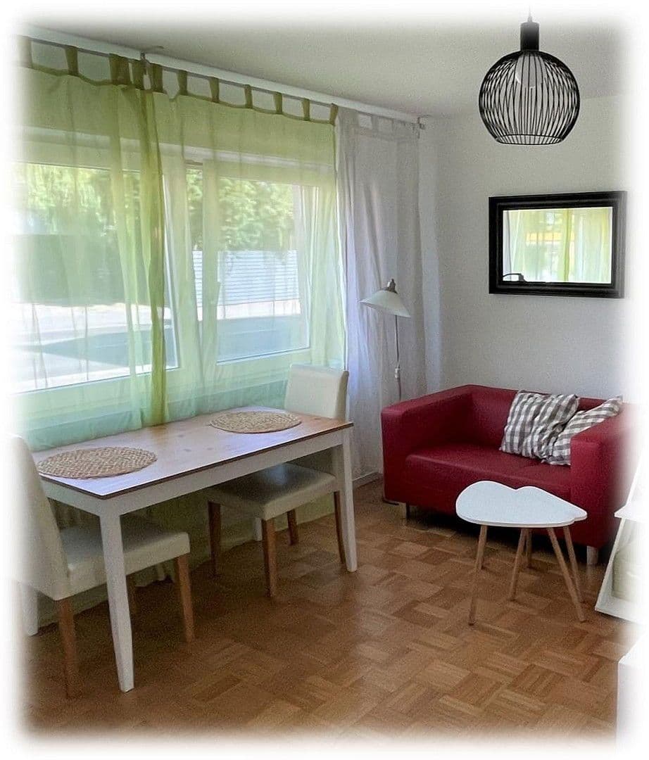 Pronájem bytu 1+1 22 m², Stuttgart, Bádensko-Württembersko Pronájem bytu 1+1 22 m², Stuttgart, Bádensko-Württembersko