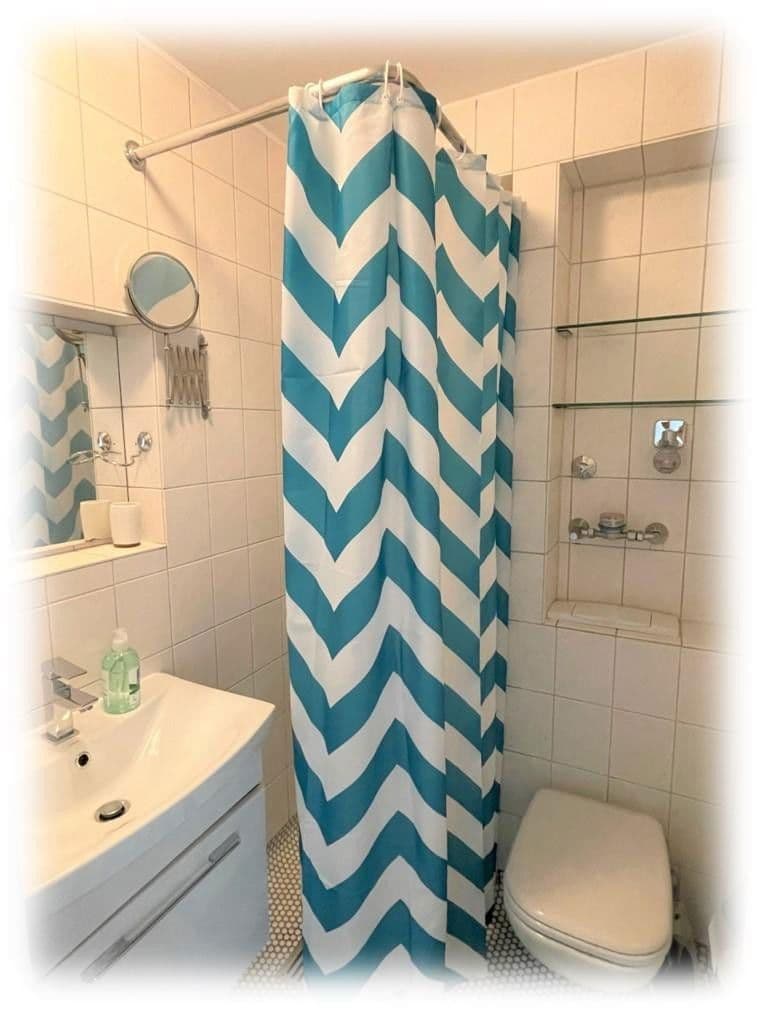 Pronájem bytu 1+1 22 m², Stuttgart, Bádensko-Württembersko Pronájem bytu 1+1 22 m², Stuttgart, Bádensko-Württembersko