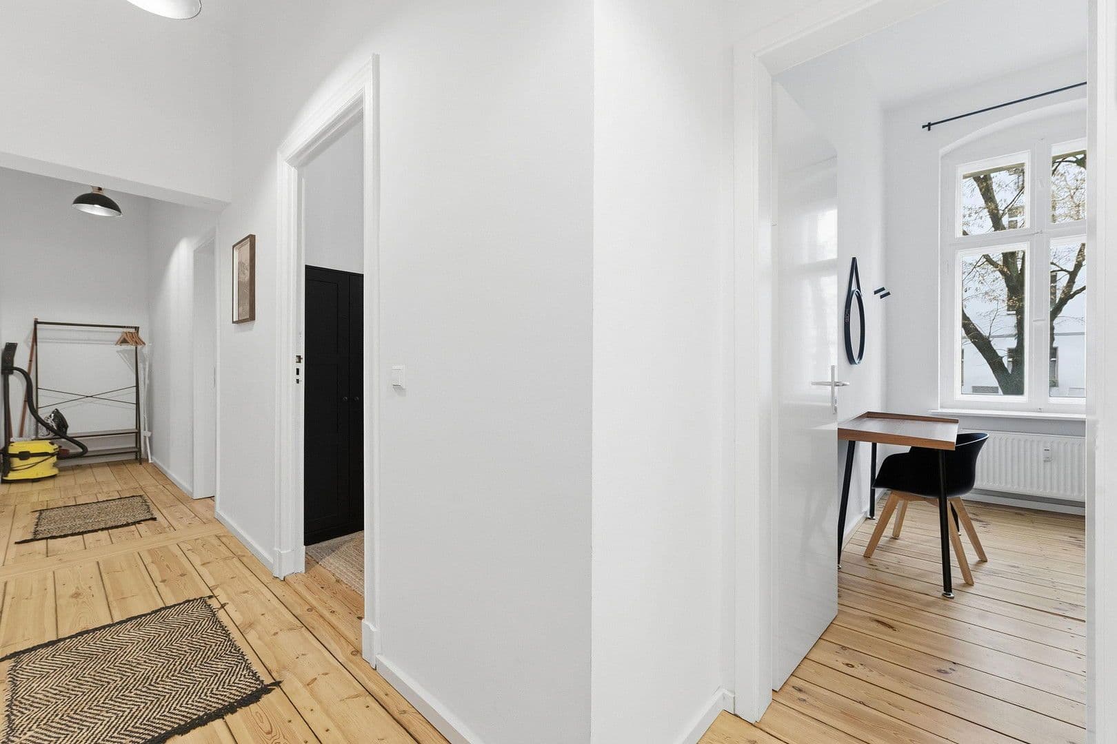 Pronájem bytu 107 m², Simon-Dach-Straße 13, Berlin, Berlín Pronájem bytu 107 m², Simon-Dach-Straße 13, Berlin, Berlín