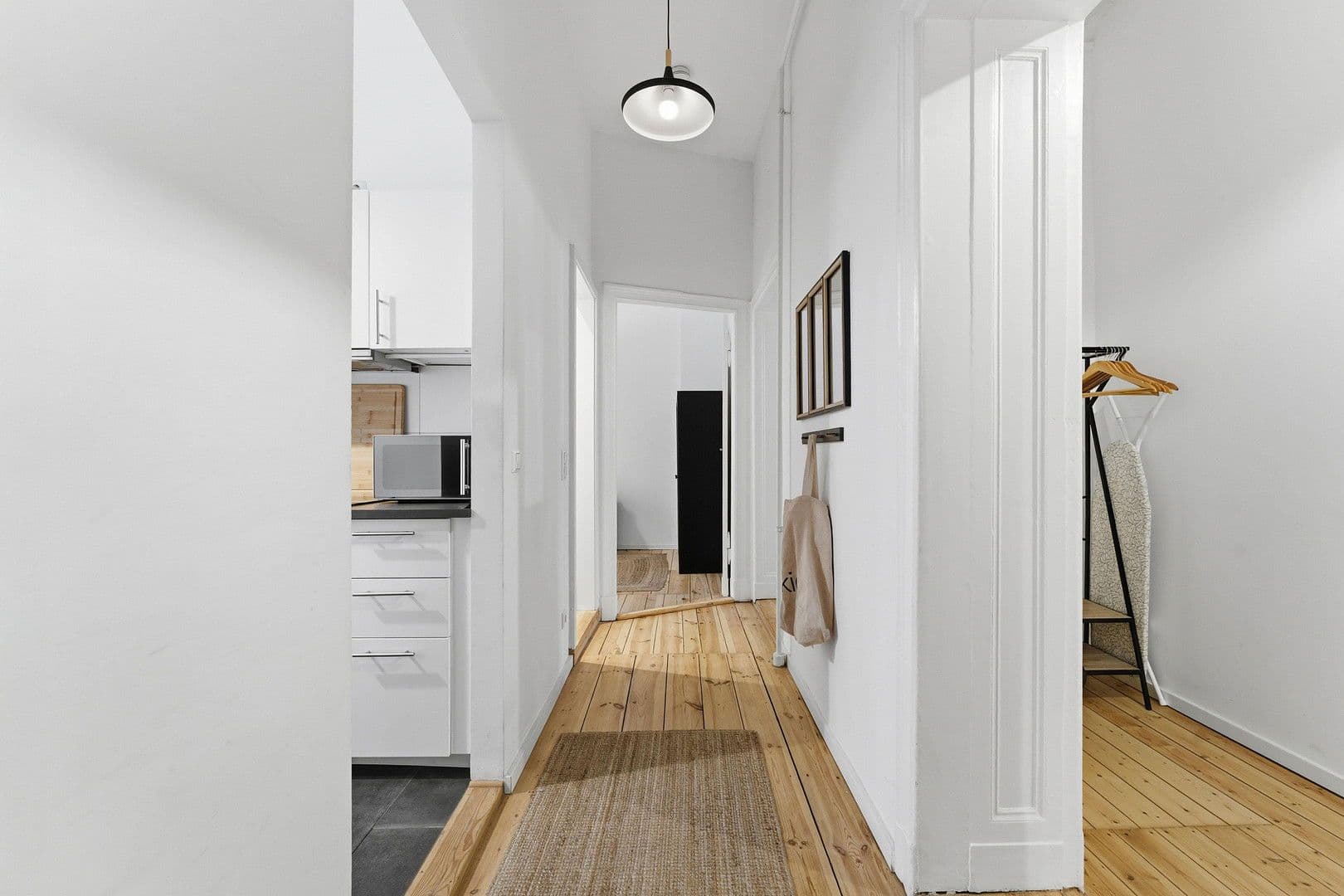 Pronájem bytu 107 m², Simon-Dach-Straße 13, Berlin, Berlín Pronájem bytu 107 m², Simon-Dach-Straße 13, Berlin, Berlín