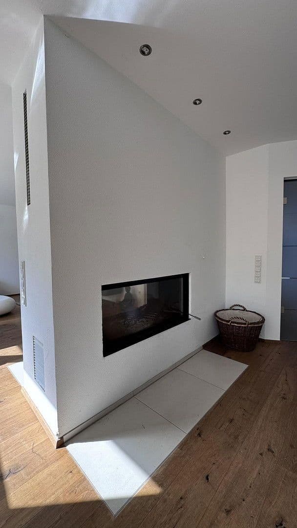 Prodej domu 165 m², pozemek 679 m², Am Falkenhorst 19, Hilpoltstein, Bavorsko Prodej domu 165 m², pozemek 679 m², Am Falkenhorst 19, Hilpoltstein, Bavorsko