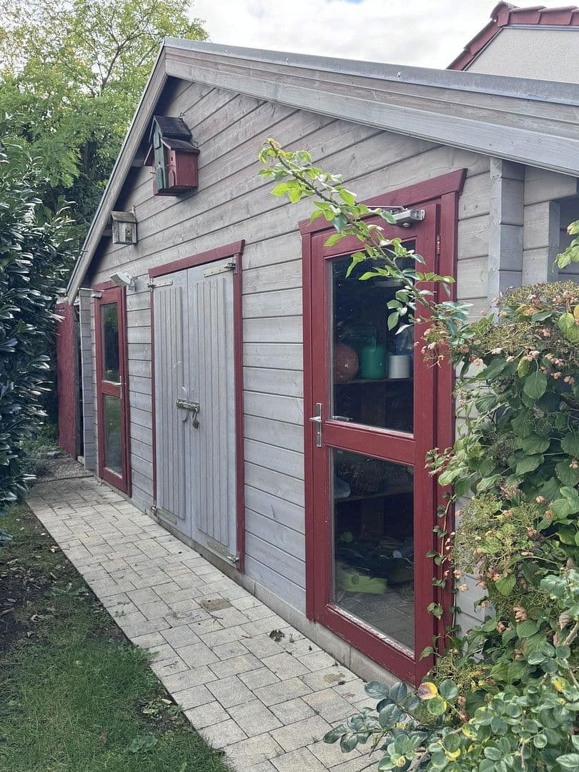 Prodej domu 165 m², pozemek 679 m², Am Falkenhorst 19, Hilpoltstein, Bavorsko Prodej domu 165 m², pozemek 679 m², Am Falkenhorst 19, Hilpoltstein, Bavorsko