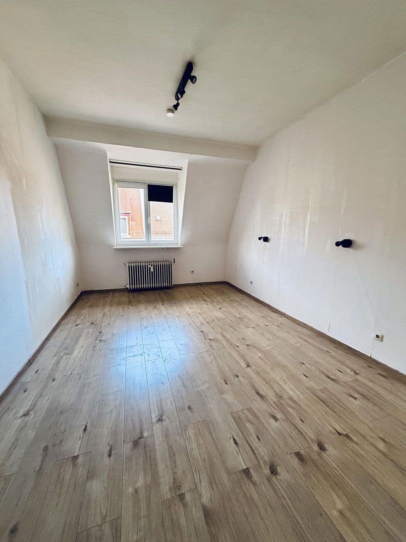 Pronájem bytu 2+1 63 m², Hessestr. 6, Nürnberg, Bavorsko Pronájem bytu 2+1 63 m², Hessestr. 6, Nürnberg, Bavorsko