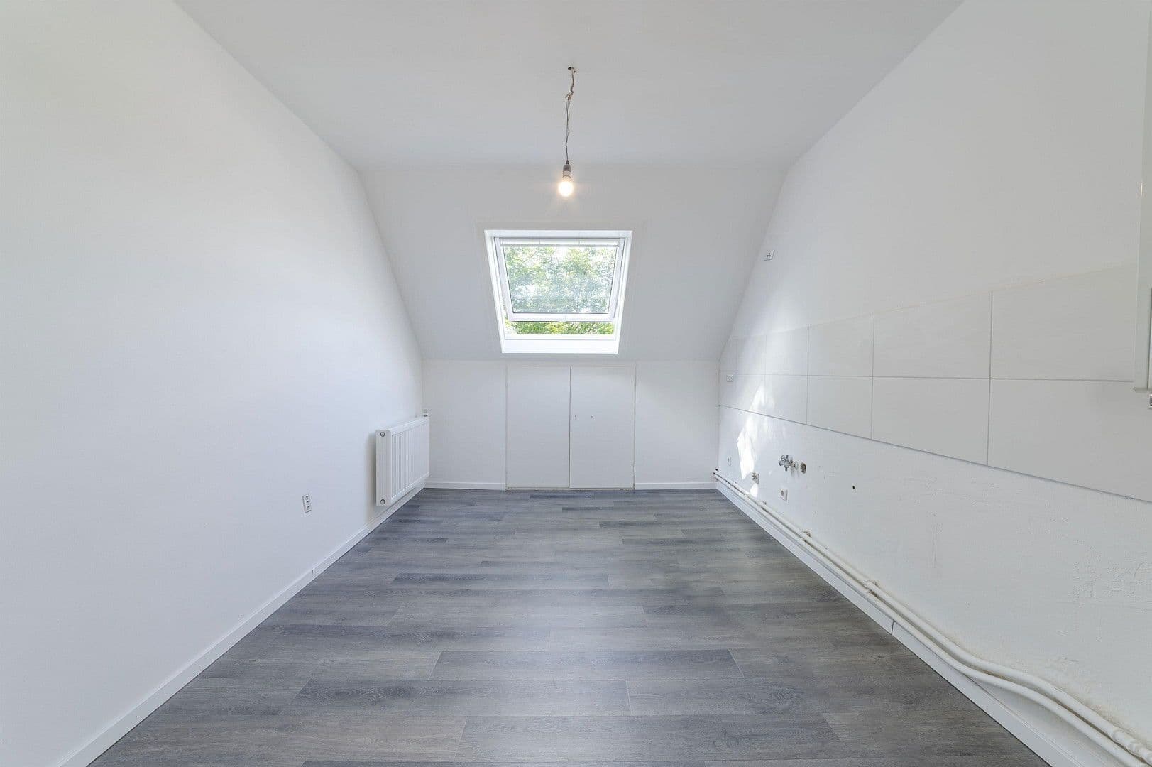 Pronájem bytu 4+1 100 m², Wittensteinstraße 137, Wuppertal, Severní Porýní-Vestfálsko Pronájem bytu 4+1 100 m², Wittensteinstraße 137, Wuppertal, Severní Porýní-Vestfálsko