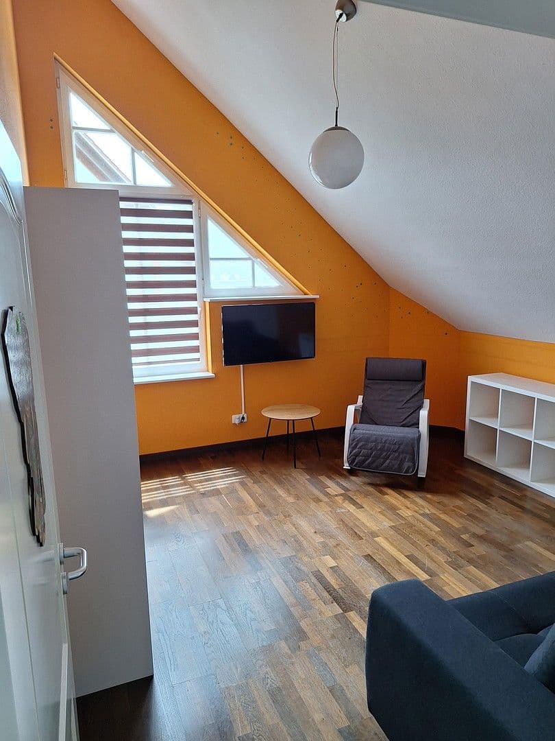 Prodej domu 175 m², pozemek 757 m², Krokusweg 1, Münsingen, Bádensko-Württembersko Prodej domu 175 m², pozemek 757 m², Krokusweg 1, Münsingen, Bádensko-Württembersko