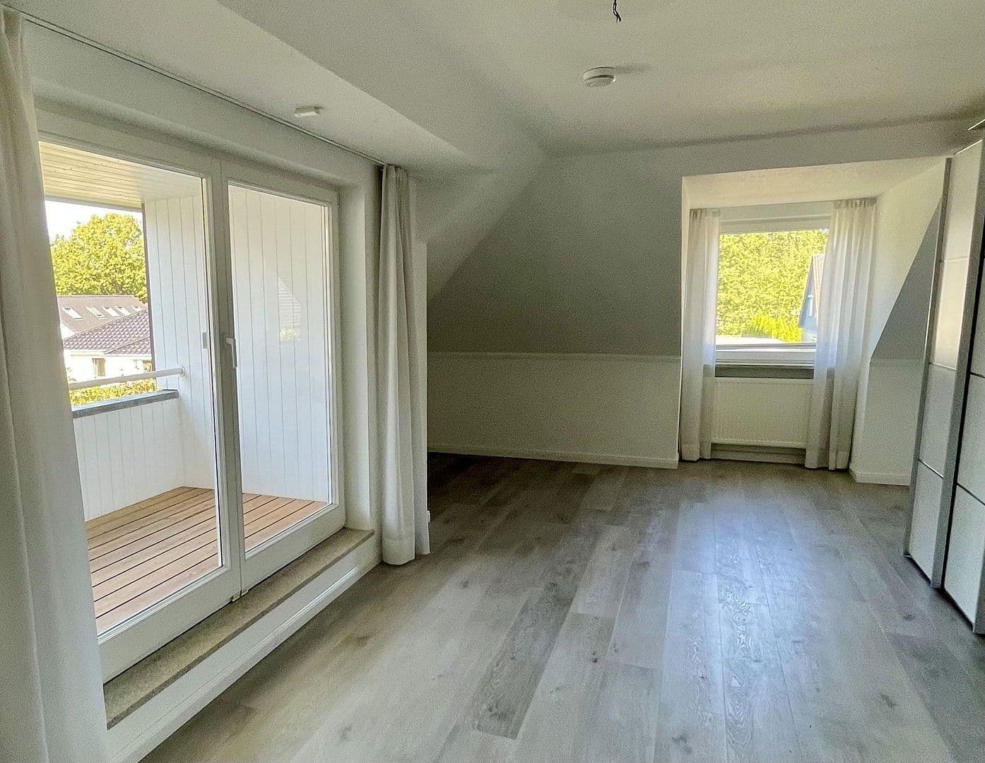 Prodej domu 360 m², pozemek 1.240 m², Paustian-Ring 122, Bad Bramstedt, Šlesvicko-Holštýnsko Prodej domu 360 m², pozemek 1.240 m², Paustian-Ring 122, Bad Bramstedt, Šlesvicko-Holštýnsko