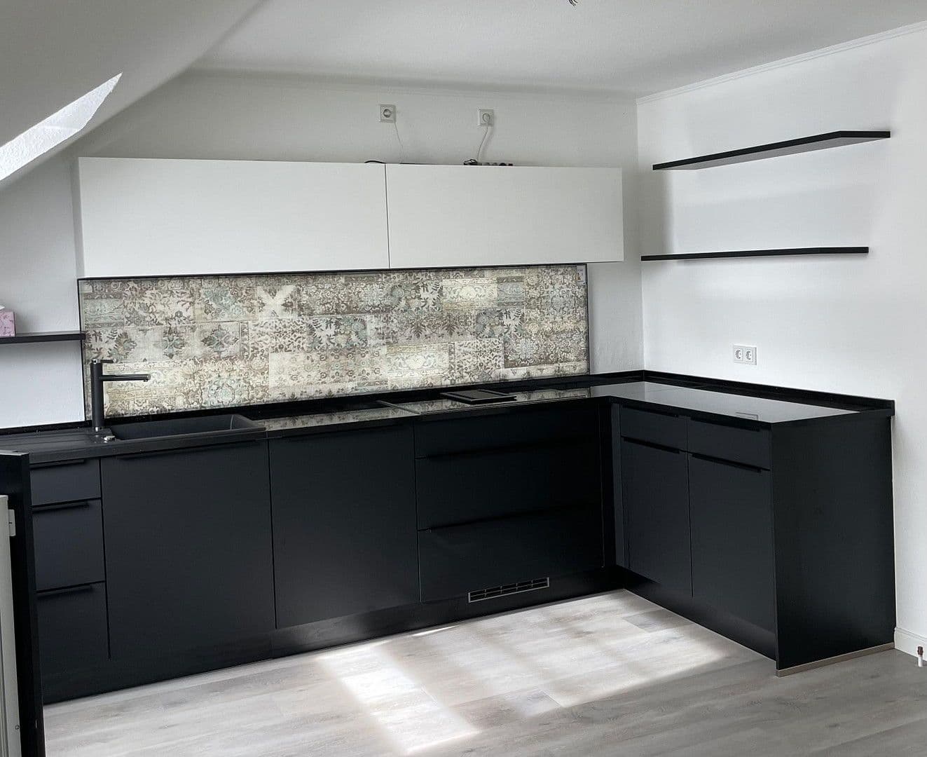 Prodej domu 360 m², pozemek 1.240 m², Paustian-Ring 122, Bad Bramstedt, Šlesvicko-Holštýnsko Prodej domu 360 m², pozemek 1.240 m², Paustian-Ring 122, Bad Bramstedt, Šlesvicko-Holštýnsko