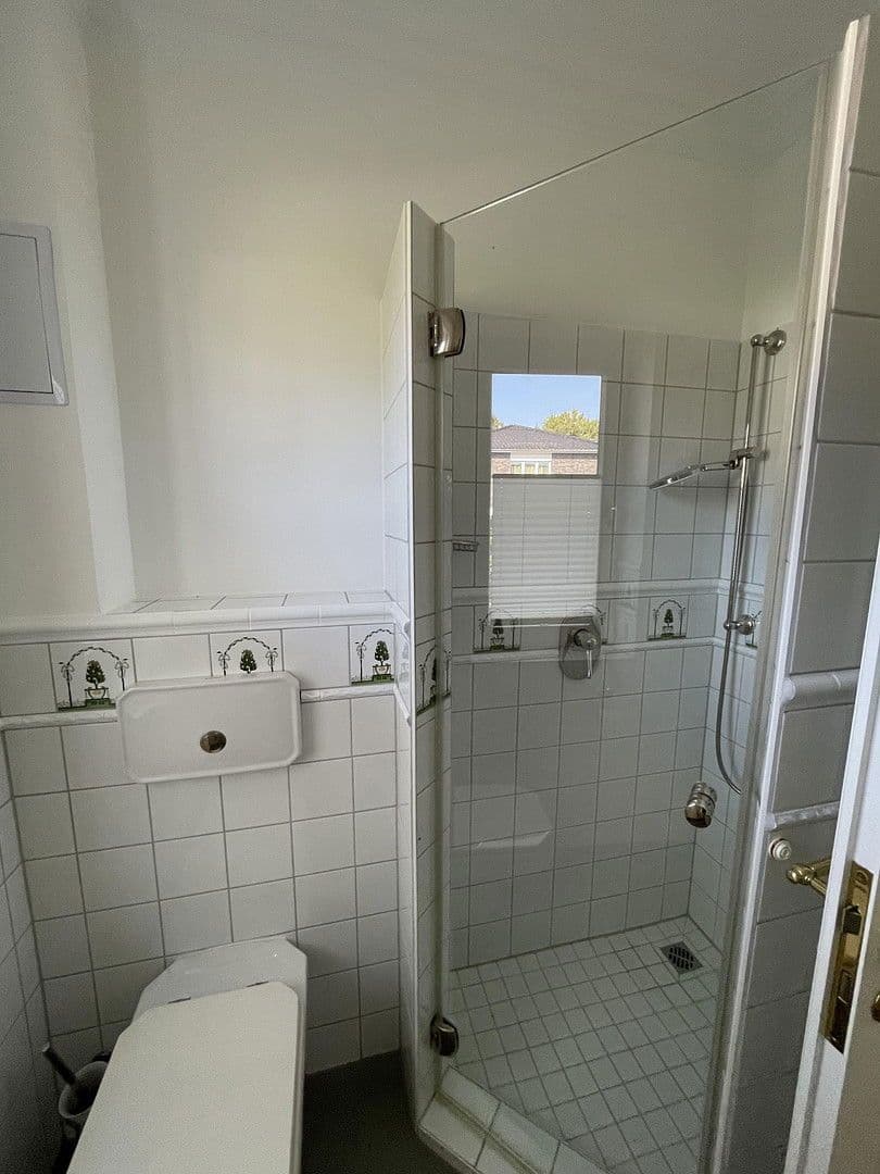 Prodej domu 360 m², pozemek 1.240 m², Paustian-Ring 122, Bad Bramstedt, Šlesvicko-Holštýnsko Prodej domu 360 m², pozemek 1.240 m², Paustian-Ring 122, Bad Bramstedt, Šlesvicko-Holštýnsko