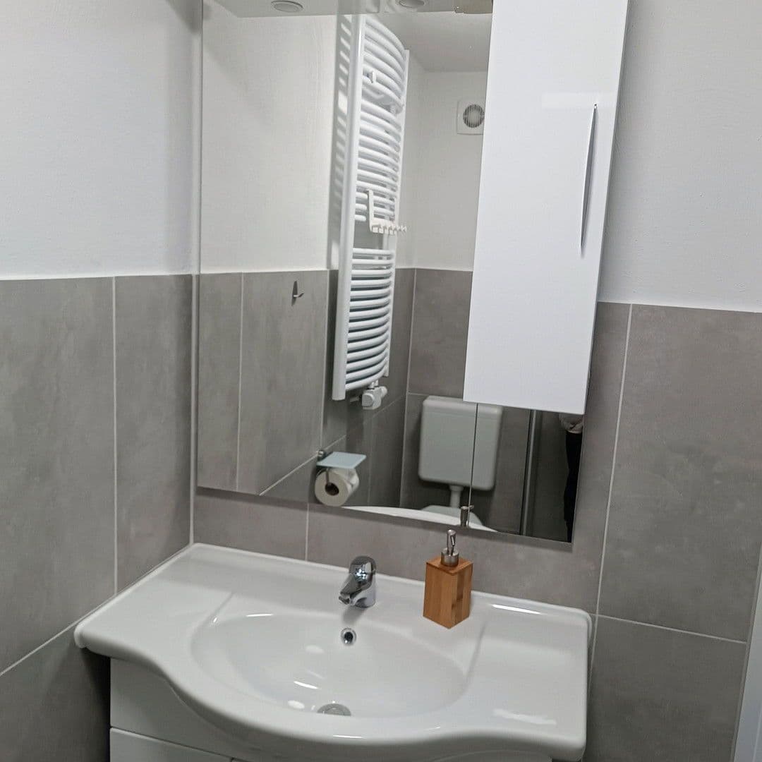 Pronájem bytu 1+kk 36 m², Kaiserslautern, Porýní-Falc Pronájem bytu 1+kk 36 m², Kaiserslautern, Porýní-Falc