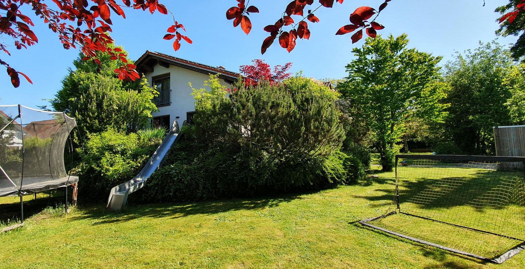 Prodej domu 270 m², pozemek 1.648 m², Hermersberg, Porýní-Falc Prodej domu 270 m², pozemek 1.648 m², Hermersberg, Porýní-Falc