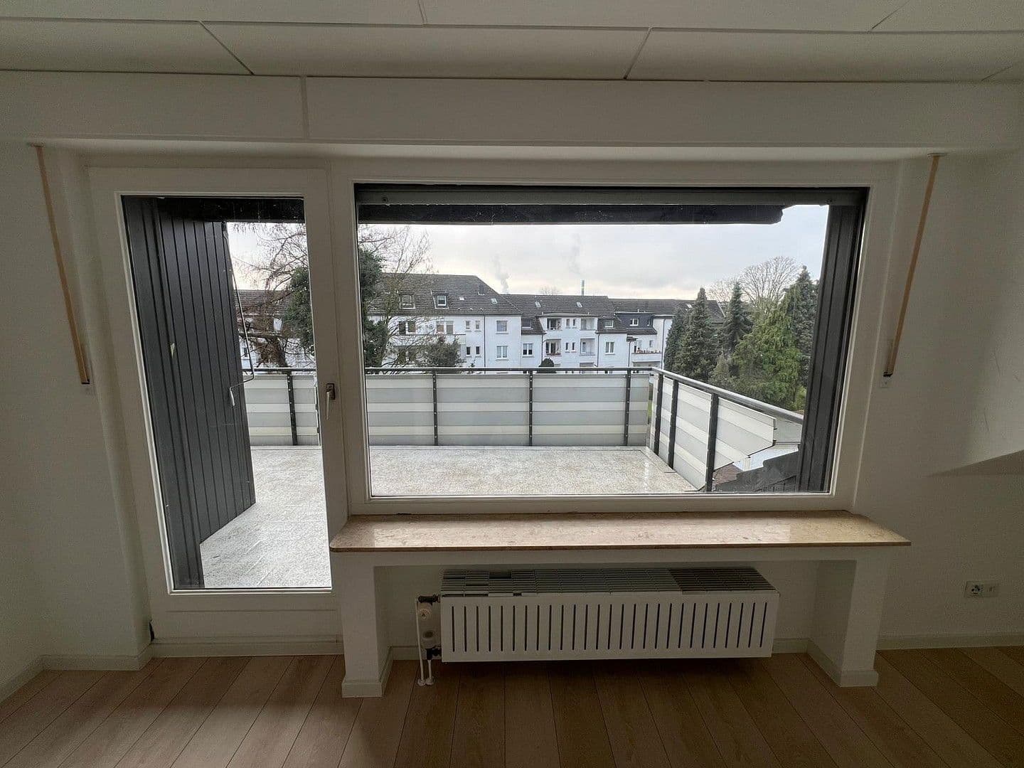 Prodej bytu 4+1 107 m², Oberhausen, Severní Porýní-Vestfálsko Prodej bytu 4+1 107 m², Oberhausen, Severní Porýní-Vestfálsko