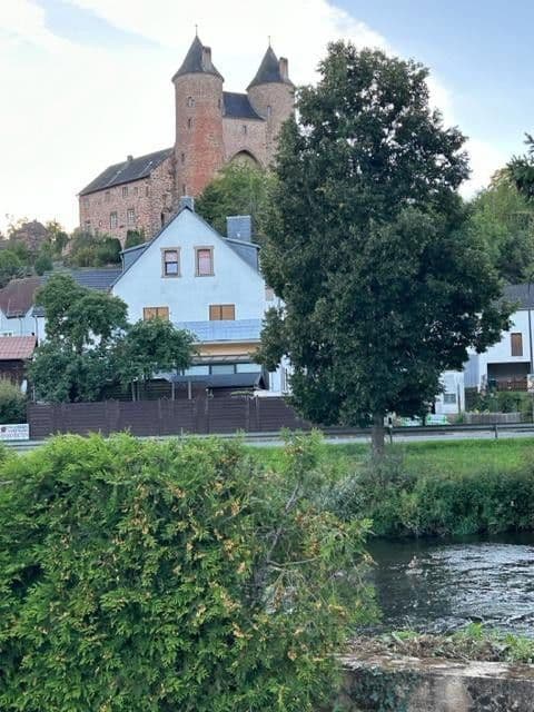 Prodej domu 240 m², pozemek 2.468 m², Mürlenbach, Porýní-Falc Prodej domu 240 m², pozemek 2.468 m², Mürlenbach, Porýní-Falc