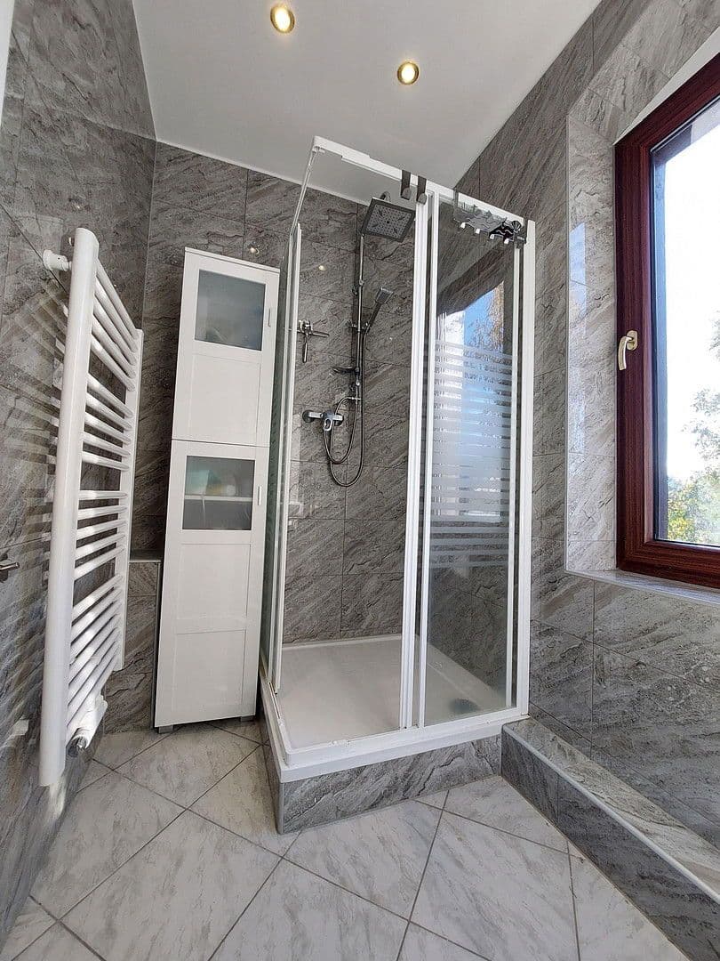 Prodej domu 247 m², pozemek 710 m², Mühlau, Sasko Prodej domu 247 m², pozemek 710 m², Mühlau, Sasko