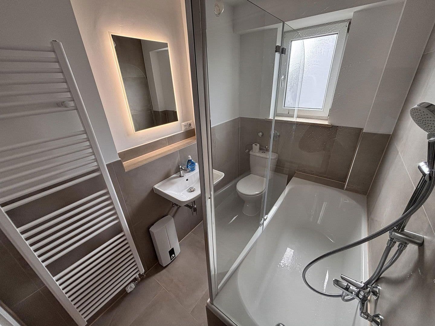 Pronájem bytu 3+1 62 m², Ulmer Landstrasse 281, Stadtbergen, Bavorsko Pronájem bytu 3+1 62 m², Ulmer Landstrasse 281, Stadtbergen, Bavorsko