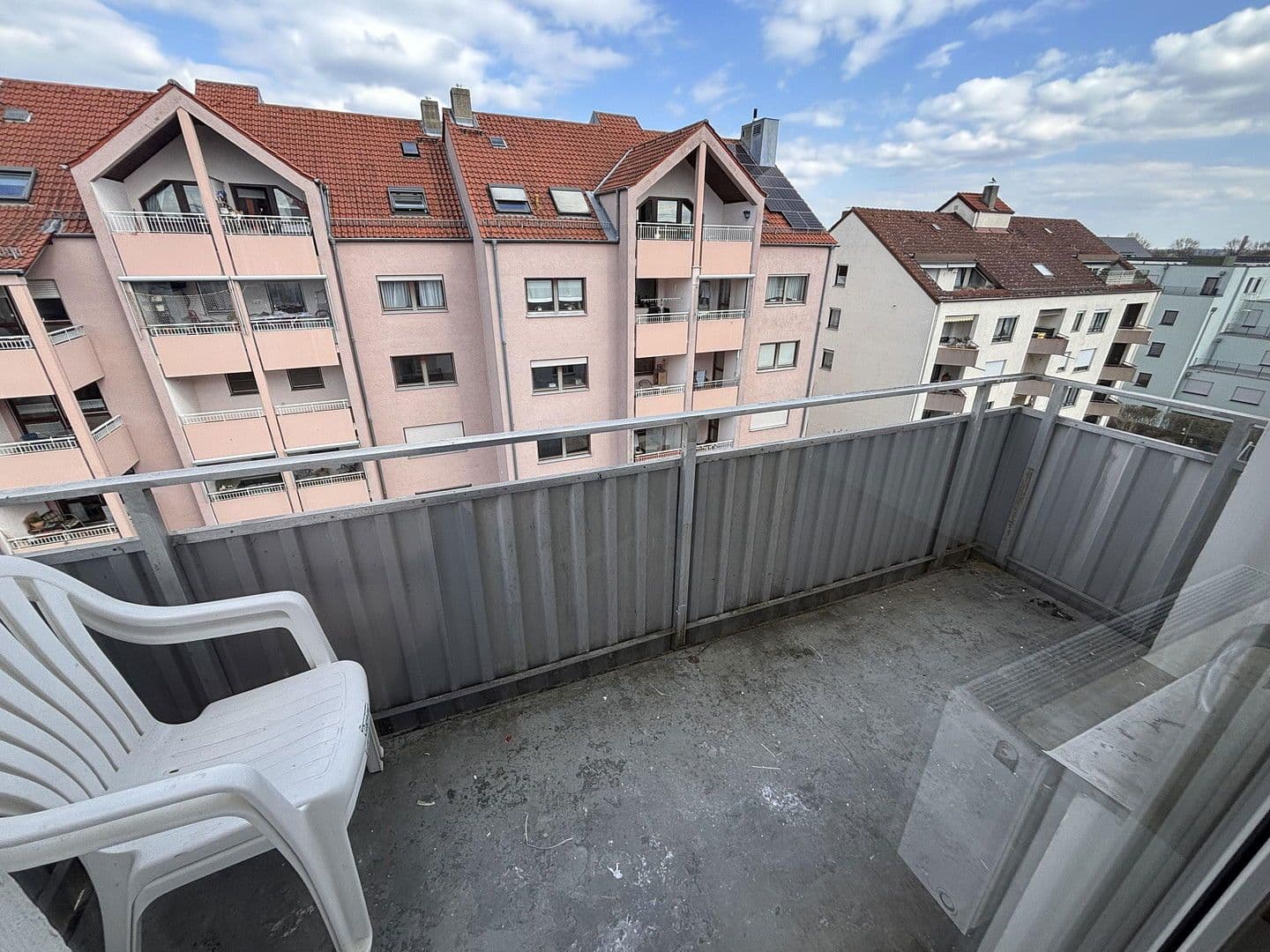 Pronájem bytu 3+1 62 m², Ulmer Landstrasse 281, Stadtbergen, Bavorsko Pronájem bytu 3+1 62 m², Ulmer Landstrasse 281, Stadtbergen, Bavorsko