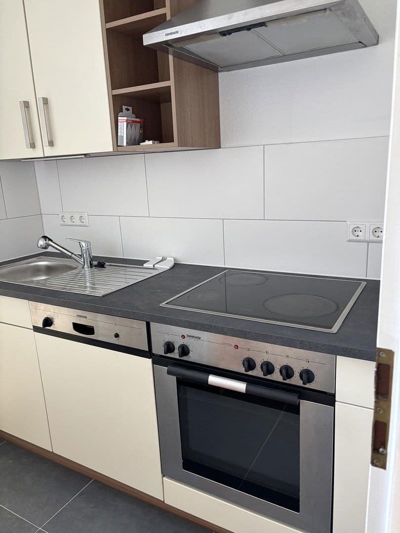 Pronájem bytu 3+1 72 m², Holzwiesenstr. 15, Starzach, Bádensko-Württembersko Pronájem bytu 3+1 72 m², Holzwiesenstr. 15, Starzach, Bádensko-Württembersko