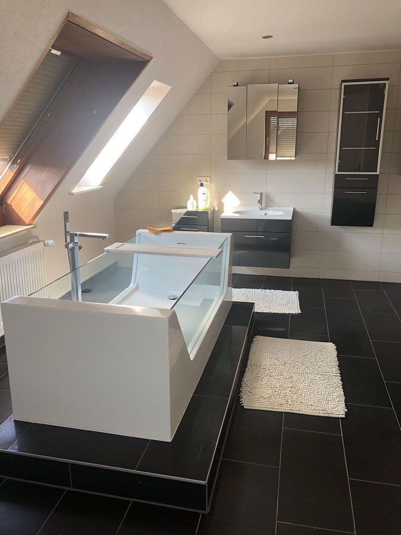 Prodej domu 138 m², pozemek 544 m², Ostfildern, Bádensko-Württembersko Prodej domu 138 m², pozemek 544 m², Ostfildern, Bádensko-Württembersko