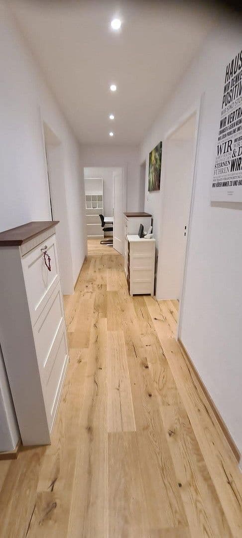 Pronájem bytu 1+1 11 m², Bergstr. 10, Augsburg, Bavorsko Pronájem bytu 1+1 11 m², Bergstr. 10, Augsburg, Bavorsko