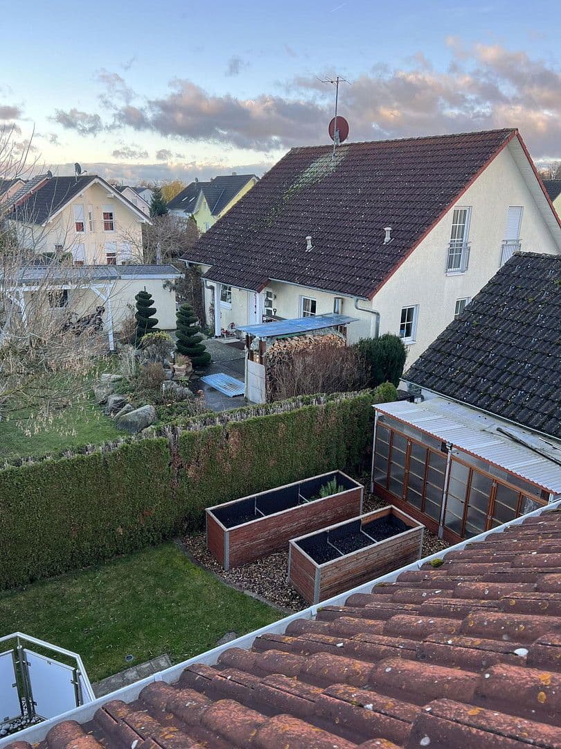 Prodej domu 176 m², pozemek 551 m², Am Schwefelgraben 3, Mühlhausen-Ehingen, Bádensko-Württembersko Prodej domu 176 m², pozemek 551 m², Am Schwefelgraben 3, Mühlhausen-Ehingen, Bádensko-Württembersko