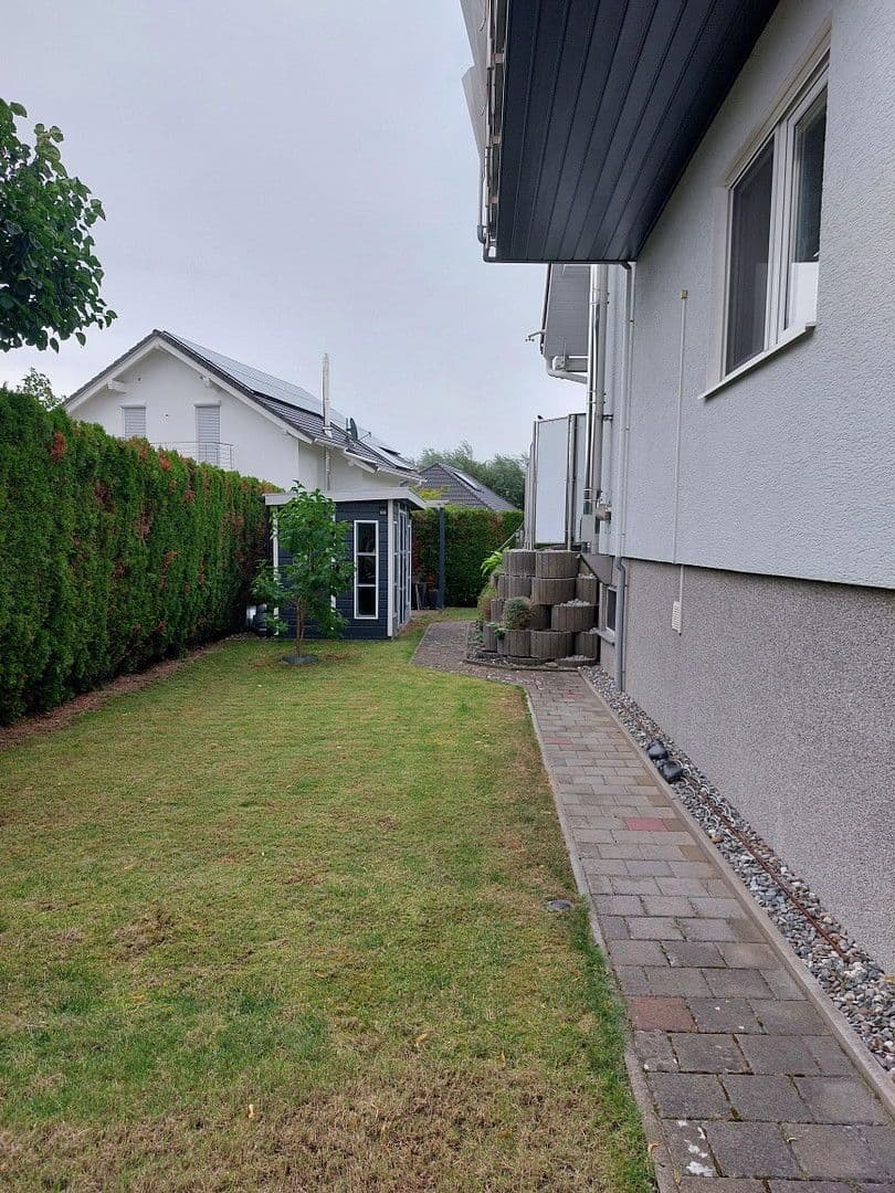 Prodej domu 176 m², pozemek 551 m², Am Schwefelgraben 3, Mühlhausen-Ehingen, Bádensko-Württembersko Prodej domu 176 m², pozemek 551 m², Am Schwefelgraben 3, Mühlhausen-Ehingen, Bádensko-Württembersko