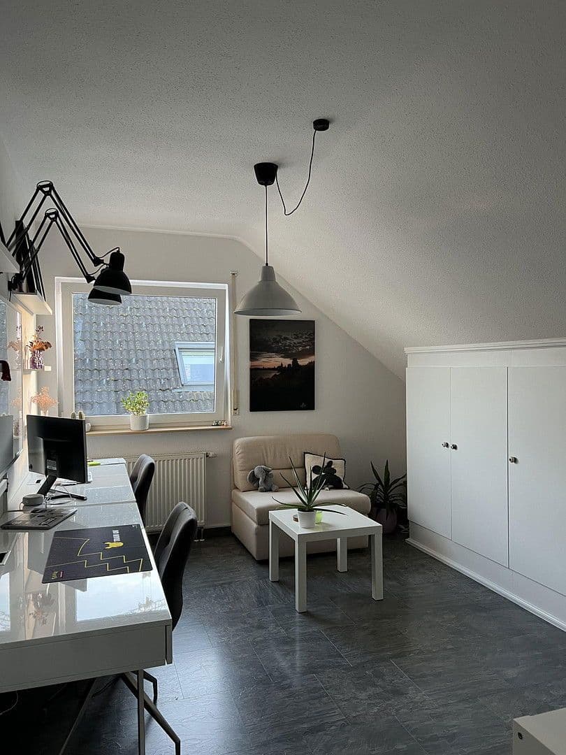 Prodej domu 176 m², pozemek 551 m², Am Schwefelgraben 3, Mühlhausen-Ehingen, Bádensko-Württembersko Prodej domu 176 m², pozemek 551 m², Am Schwefelgraben 3, Mühlhausen-Ehingen, Bádensko-Württembersko