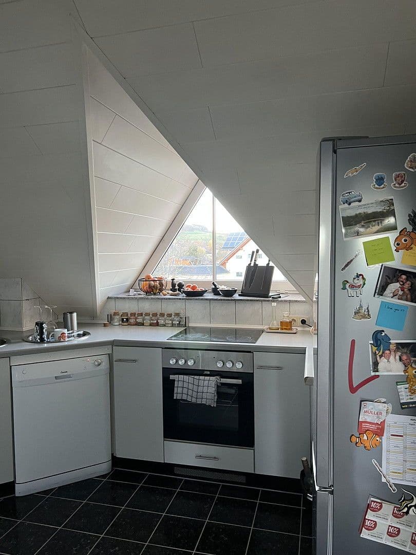 Prodej domu 176 m², pozemek 551 m², Am Schwefelgraben 3, Mühlhausen-Ehingen, Bádensko-Württembersko Prodej domu 176 m², pozemek 551 m², Am Schwefelgraben 3, Mühlhausen-Ehingen, Bádensko-Württembersko