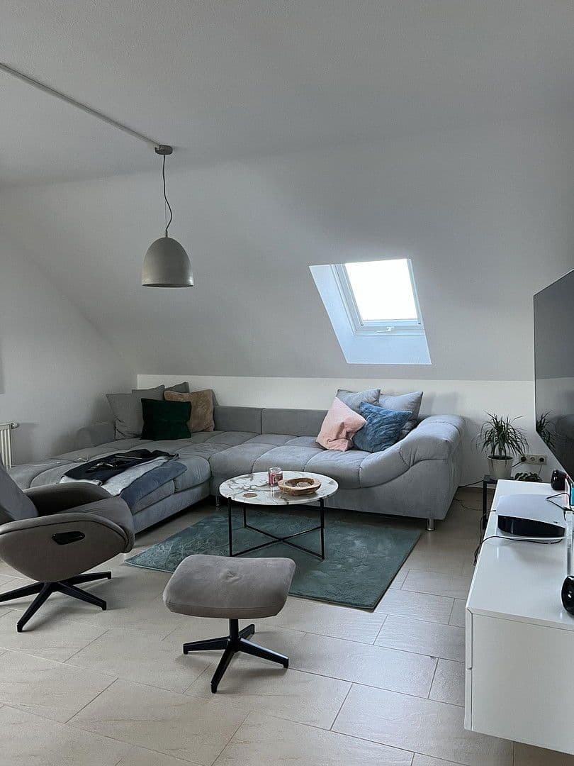 Prodej domu 176 m², pozemek 551 m², Am Schwefelgraben 3, Mühlhausen-Ehingen, Bádensko-Württembersko Prodej domu 176 m², pozemek 551 m², Am Schwefelgraben 3, Mühlhausen-Ehingen, Bádensko-Württembersko