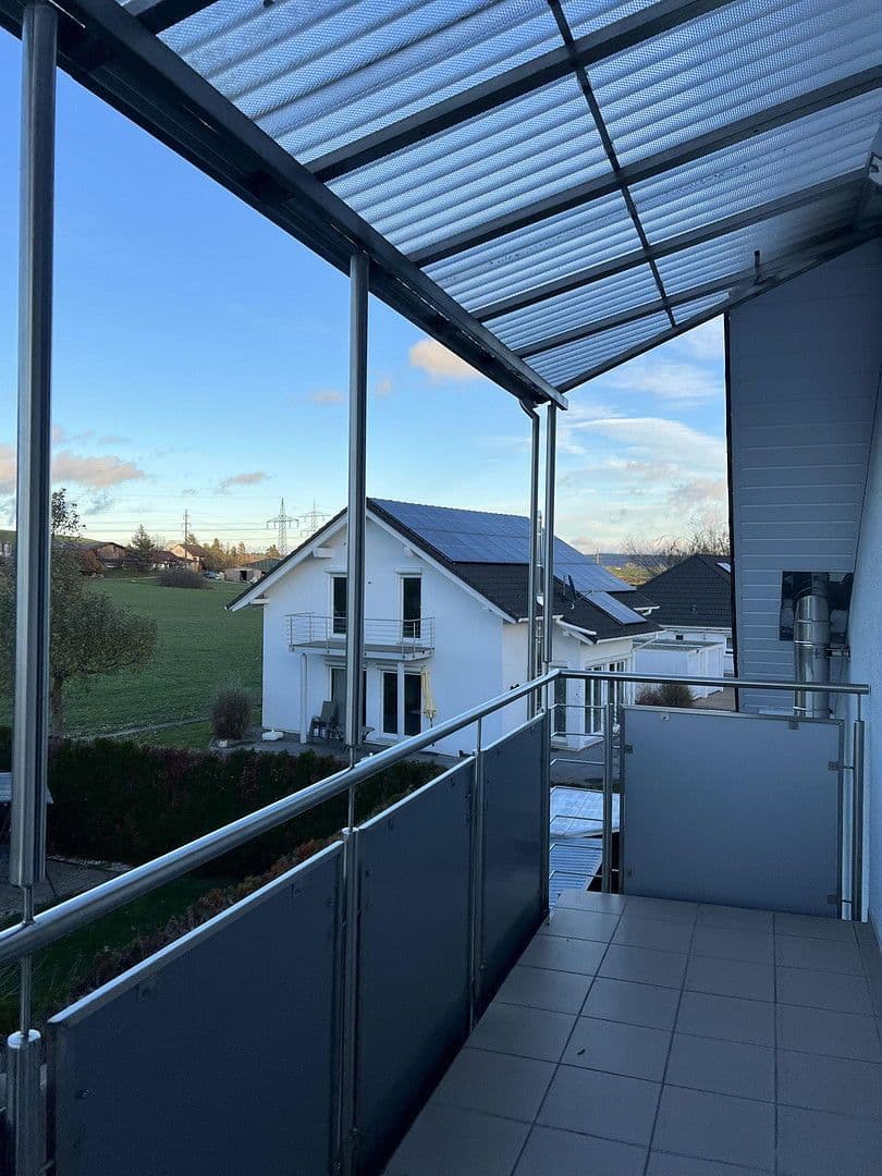 Prodej domu 176 m², pozemek 551 m², Am Schwefelgraben 3, Mühlhausen-Ehingen, Bádensko-Württembersko Prodej domu 176 m², pozemek 551 m², Am Schwefelgraben 3, Mühlhausen-Ehingen, Bádensko-Württembersko