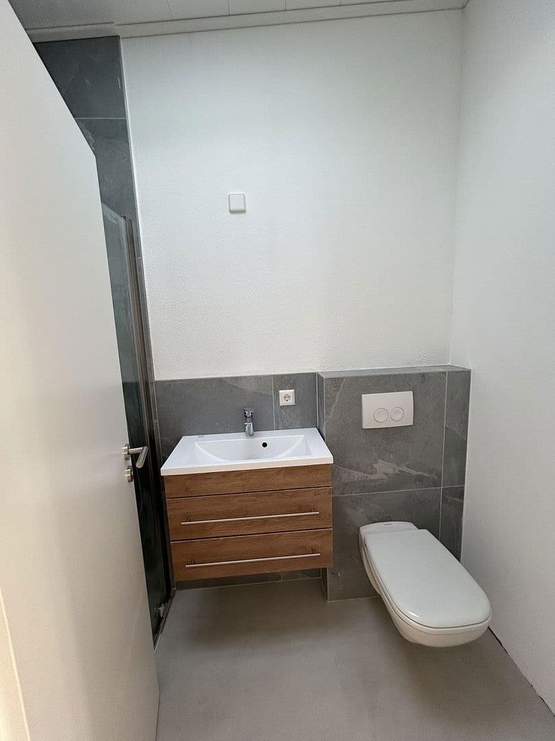 Pronájem bytu 2+kk 65 m², Bretzfeld, Bádensko-Württembersko Pronájem bytu 2+kk 65 m², Bretzfeld, Bádensko-Württembersko