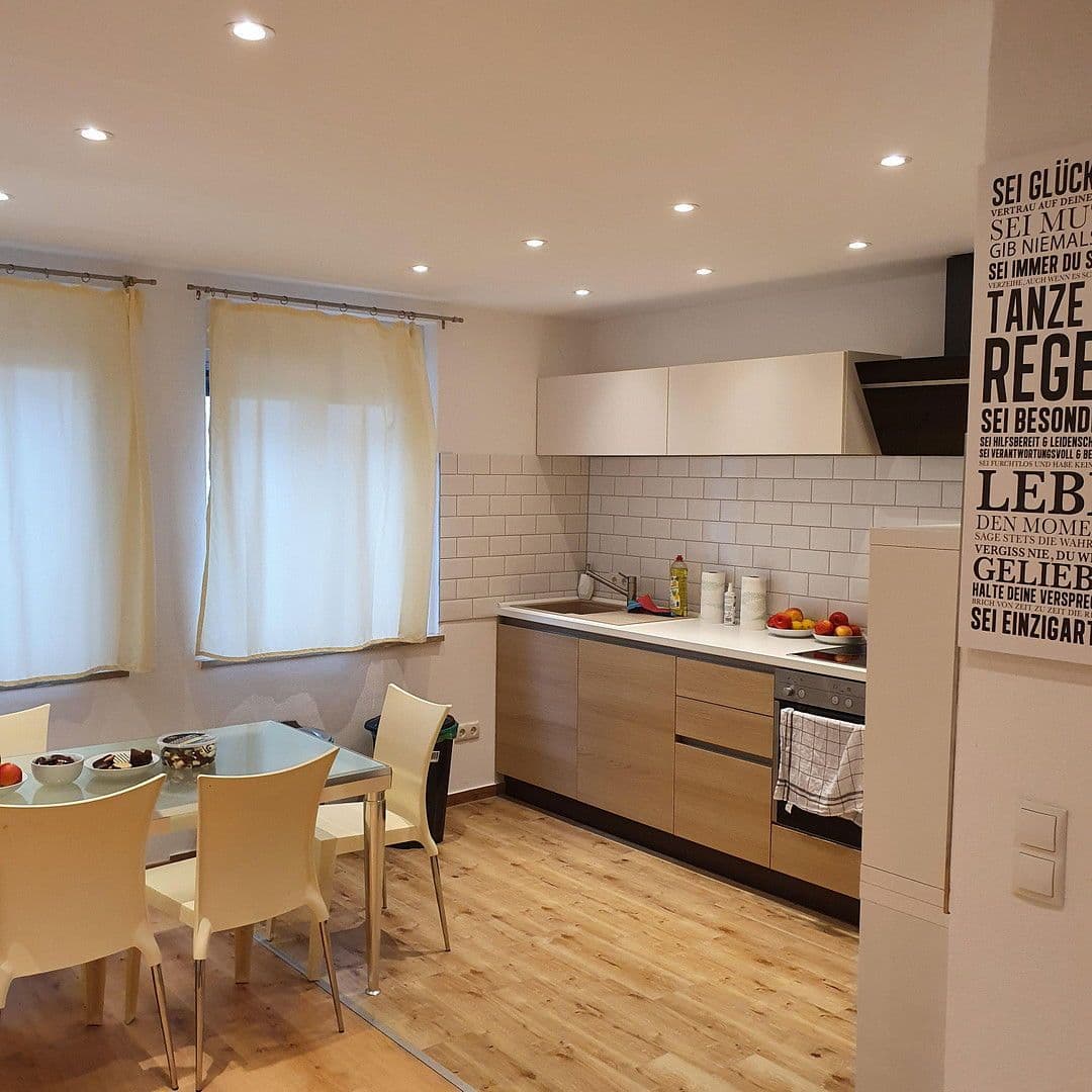 Pronájem bytu 15 m², Rosenheim, Bavorsko Pronájem bytu 15 m², Rosenheim, Bavorsko