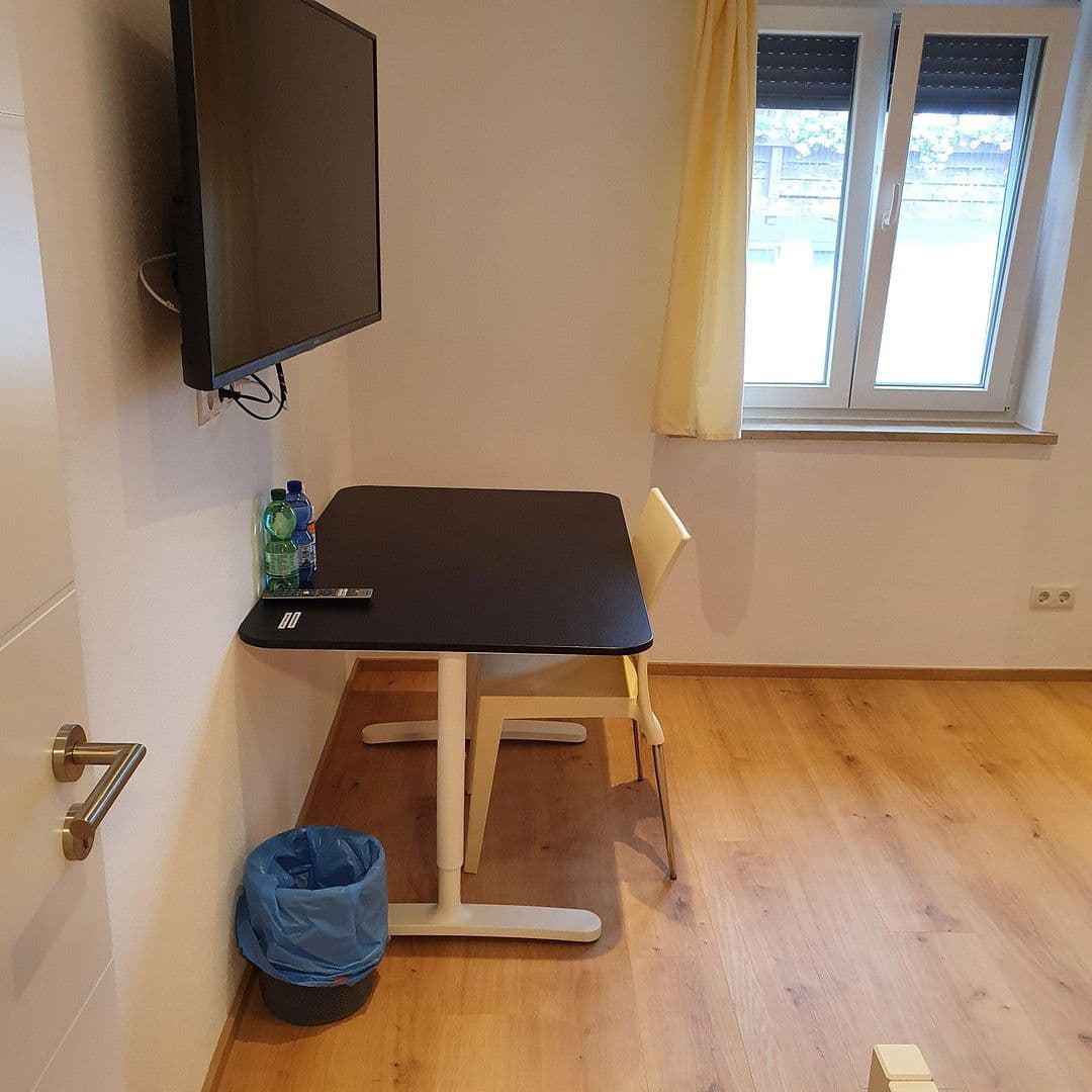 Pronájem bytu 15 m², Rosenheim, Bavorsko Pronájem bytu 15 m², Rosenheim, Bavorsko