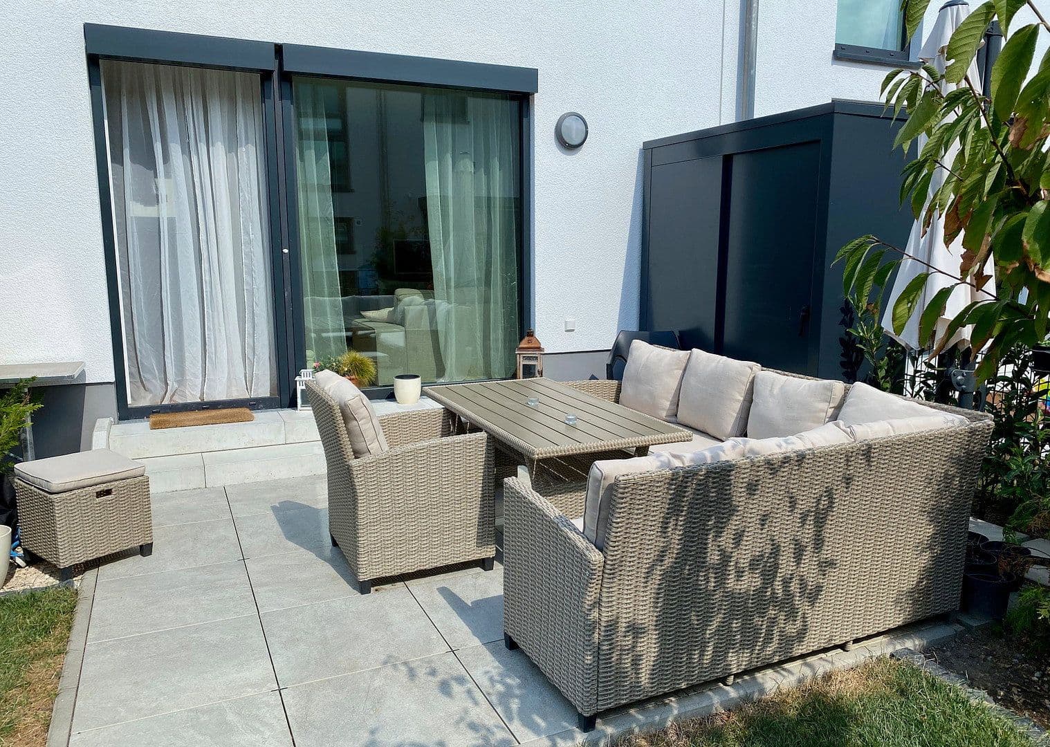 Prodej domu 139 m², pozemek 122 m², Rotkehlchenweg 134, Wiesbaden-Nordenstadt, Hessen Prodej domu 139 m², pozemek 122 m², Rotkehlchenweg 134, Wiesbaden-Nordenstadt, Hessen