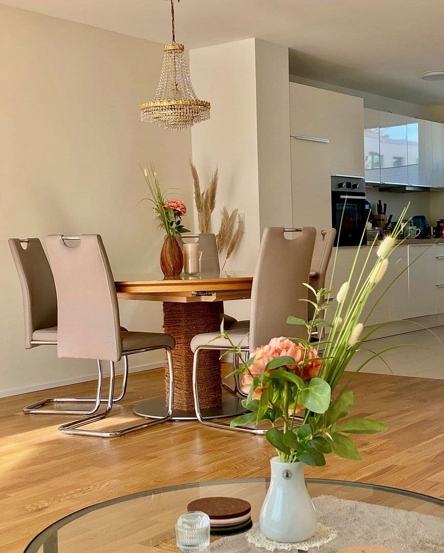Prodej domu 139 m², pozemek 122 m², Rotkehlchenweg 134, Wiesbaden-Nordenstadt, Hessen Prodej domu 139 m², pozemek 122 m², Rotkehlchenweg 134, Wiesbaden-Nordenstadt, Hessen