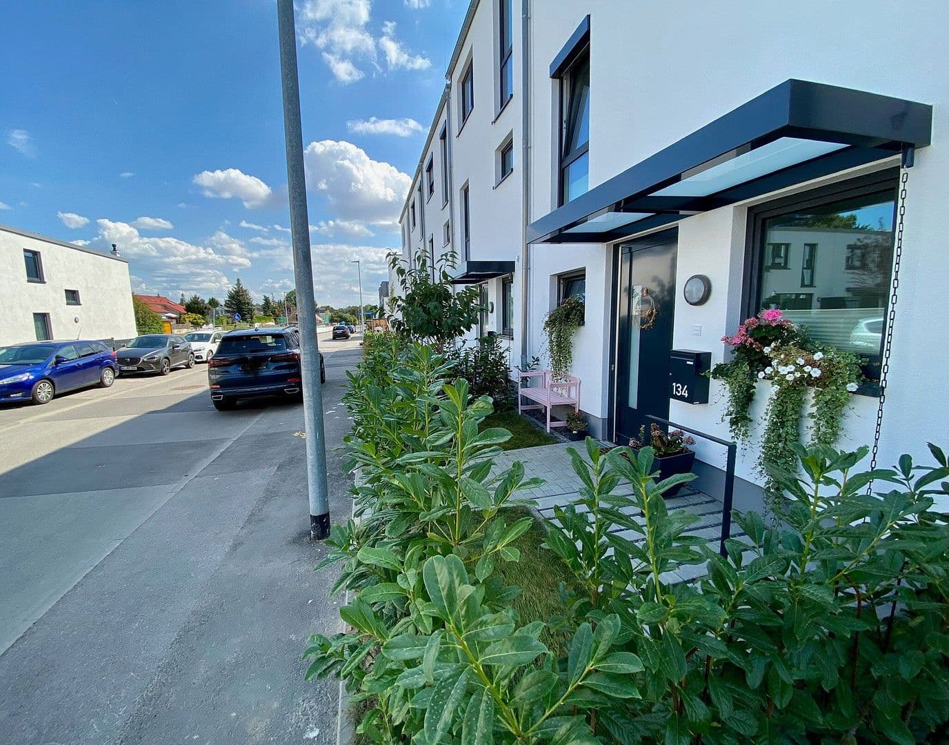 Prodej domu 139 m², pozemek 122 m², Rotkehlchenweg 134, Wiesbaden-Nordenstadt, Hessen Prodej domu 139 m², pozemek 122 m², Rotkehlchenweg 134, Wiesbaden-Nordenstadt, Hessen