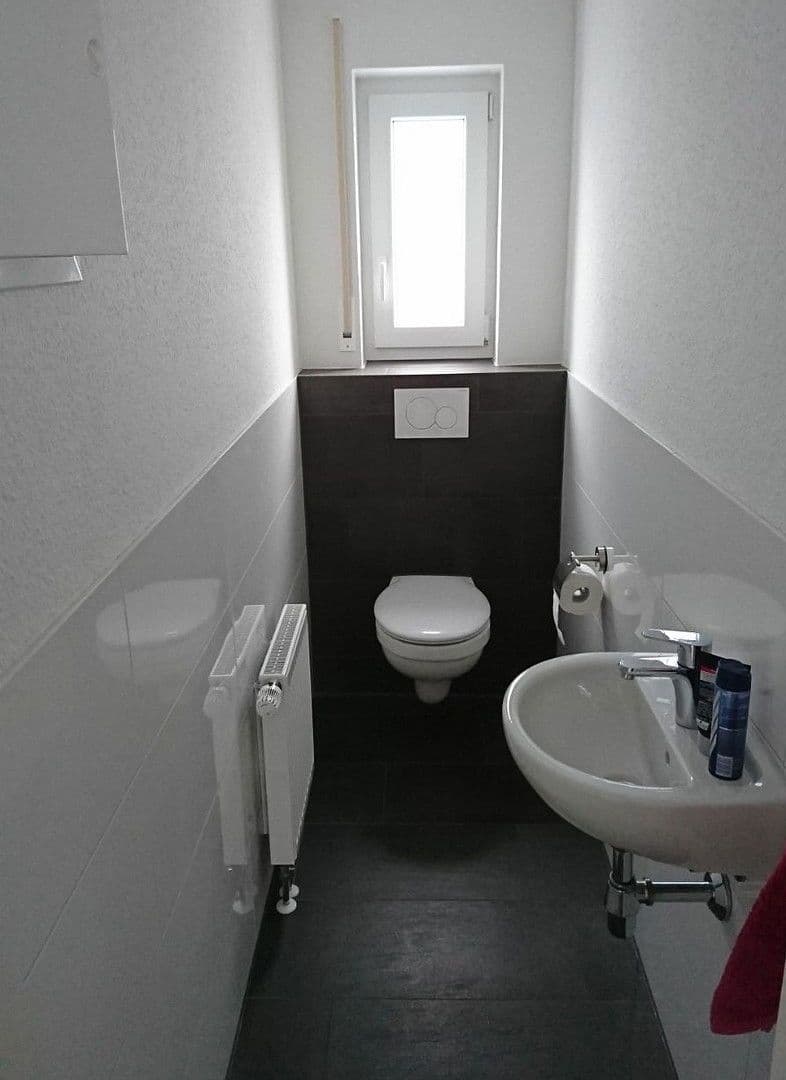 Pronájem bytu 4+1 100 m², Esslingen am Neckar, Bádensko-Württembersko Pronájem bytu 4+1 100 m², Esslingen am Neckar, Bádensko-Württembersko