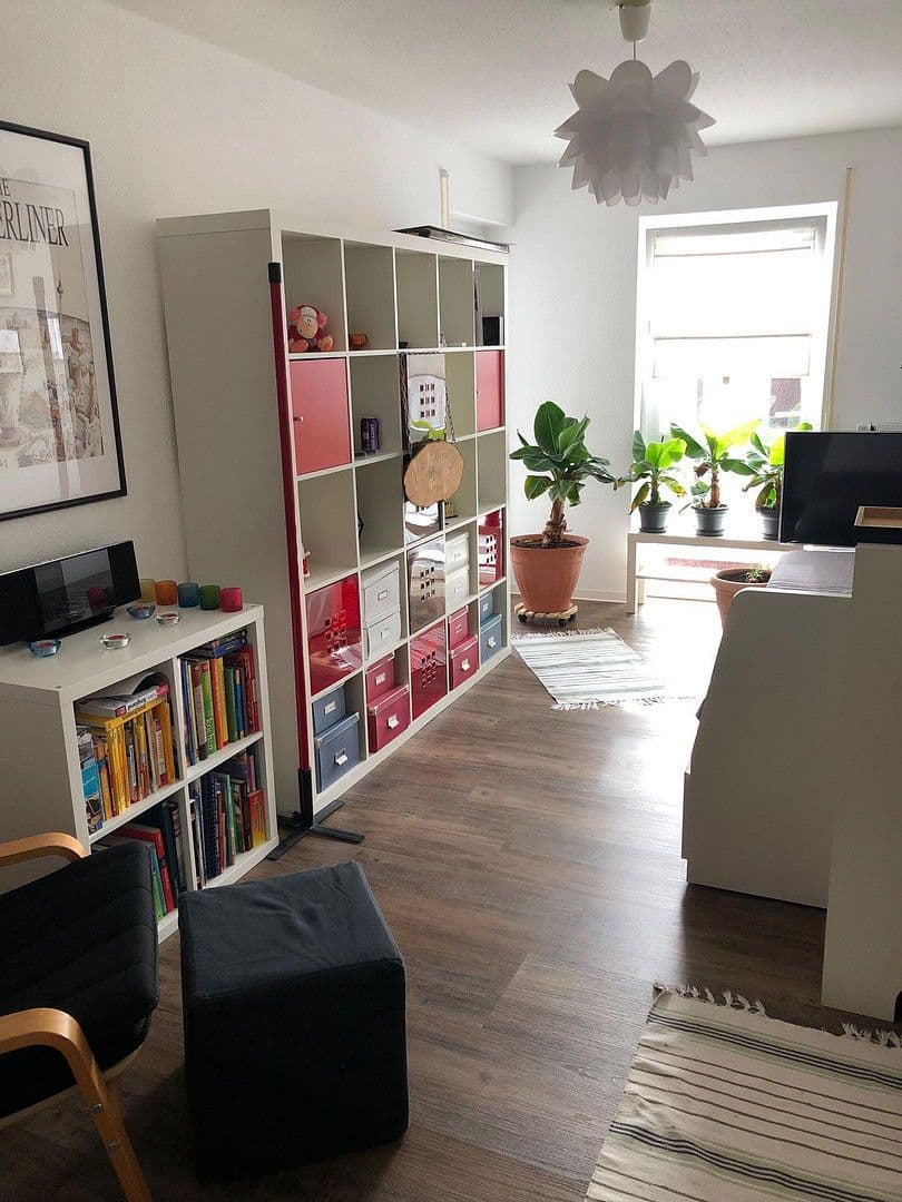 Pronájem bytu 4+1 100 m², Esslingen am Neckar, Bádensko-Württembersko Pronájem bytu 4+1 100 m², Esslingen am Neckar, Bádensko-Württembersko