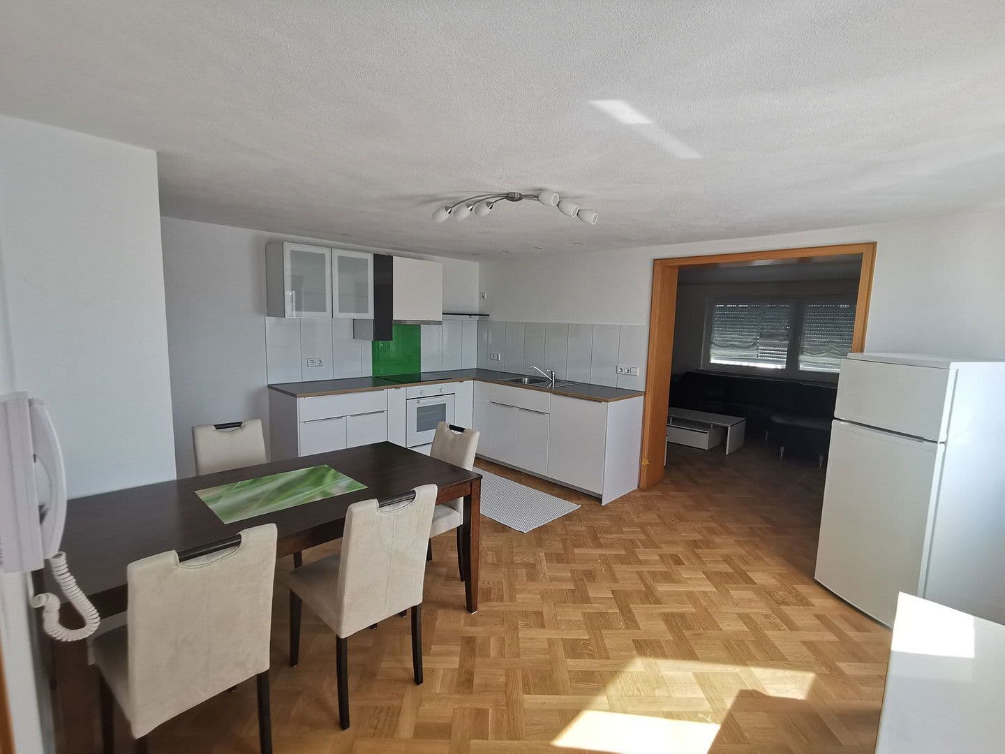 Pronájem bytu 3+kk 85 m², Neuenstadt am Kocher, Bádensko-Württembersko Pronájem bytu 3+kk 85 m², Neuenstadt am Kocher, Bádensko-Württembersko